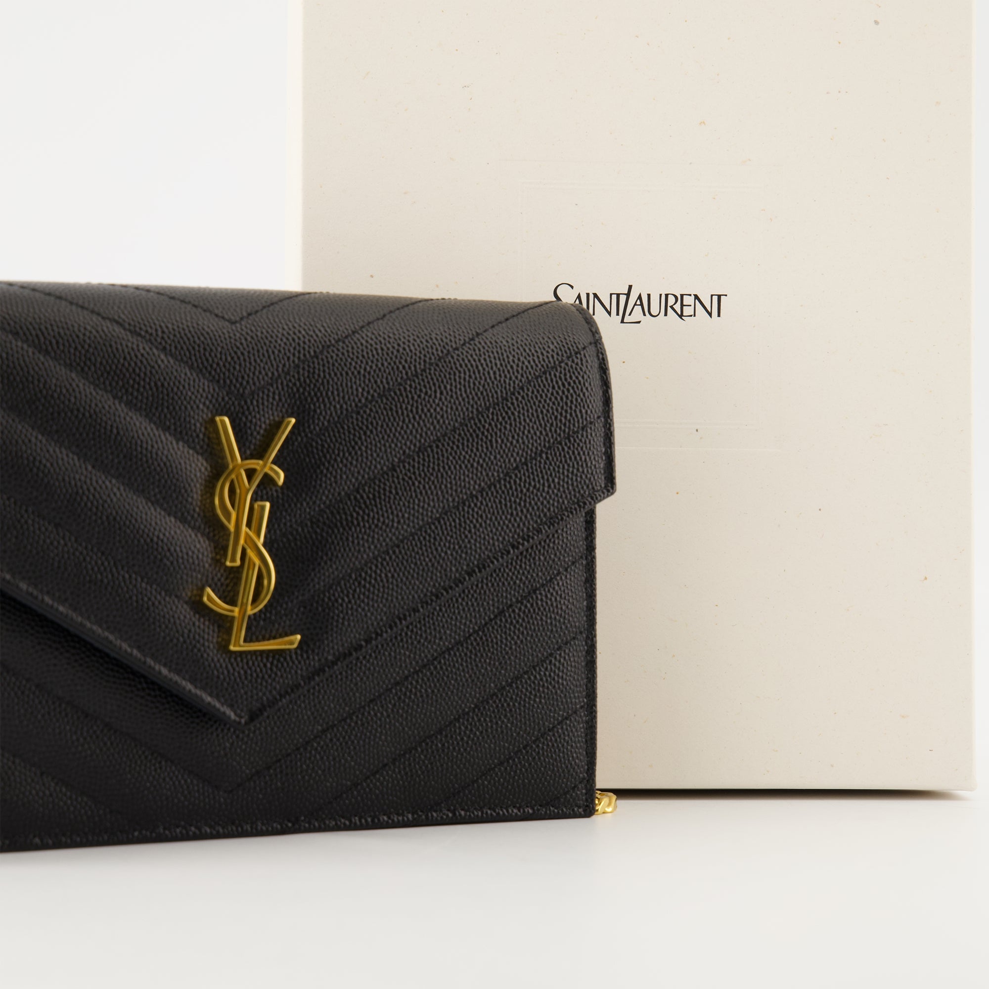 ショルダーバッグ チェーンエンベロープウォレット Saint Laurent ブラック 女性