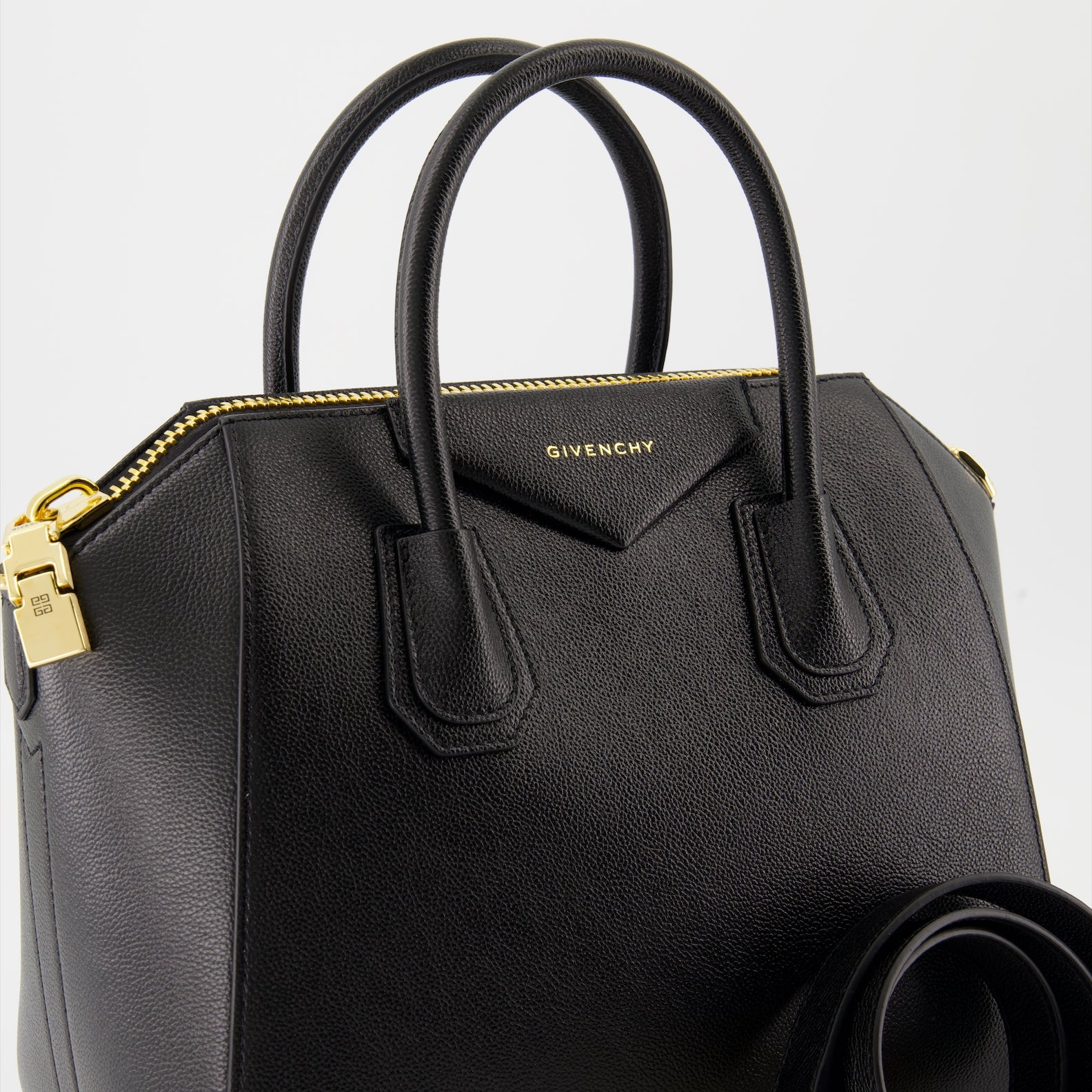 핸드백 및 숄더백 안티고나 가죽 백 Givenchy 검은색 Femme