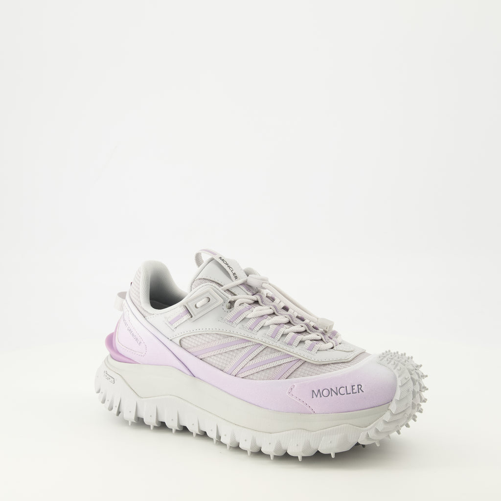 Immagine delle Sneakers Trailgrip rosa di Moncler per donna - Stagione Primavera-Estate 2026 - Vista tre quarti frontale destra