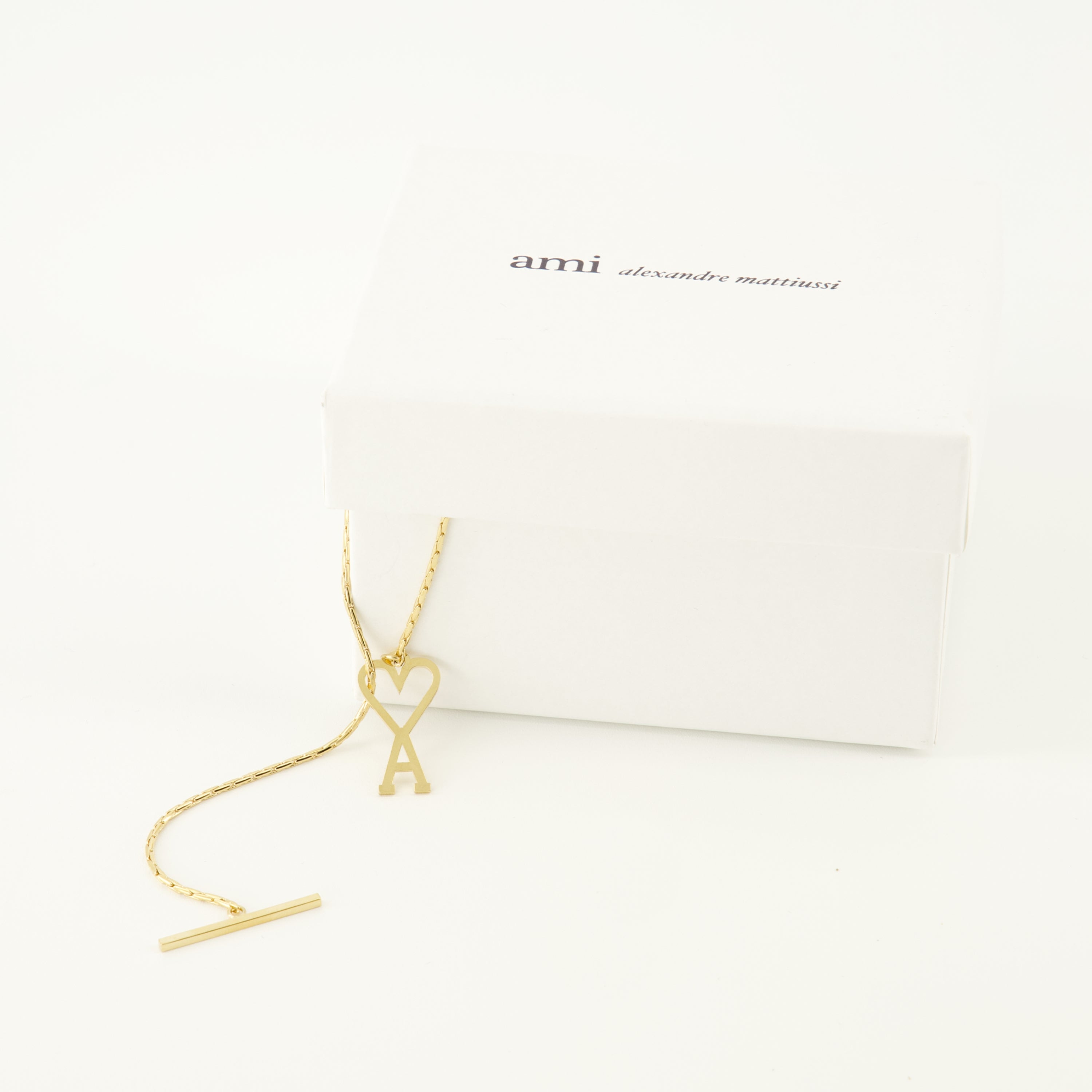 Image de l'article Collier AMI de coeur doré de la marque Ami PARIS pour Unisex - Saison Printemps-Été 2026 - Vue détaillée_3