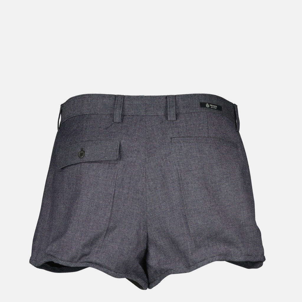 Immagine degli shorts in satin grigio del marchio Prada per Donna - Stagione Primavera-Estate 2026 - Vista Posteriore