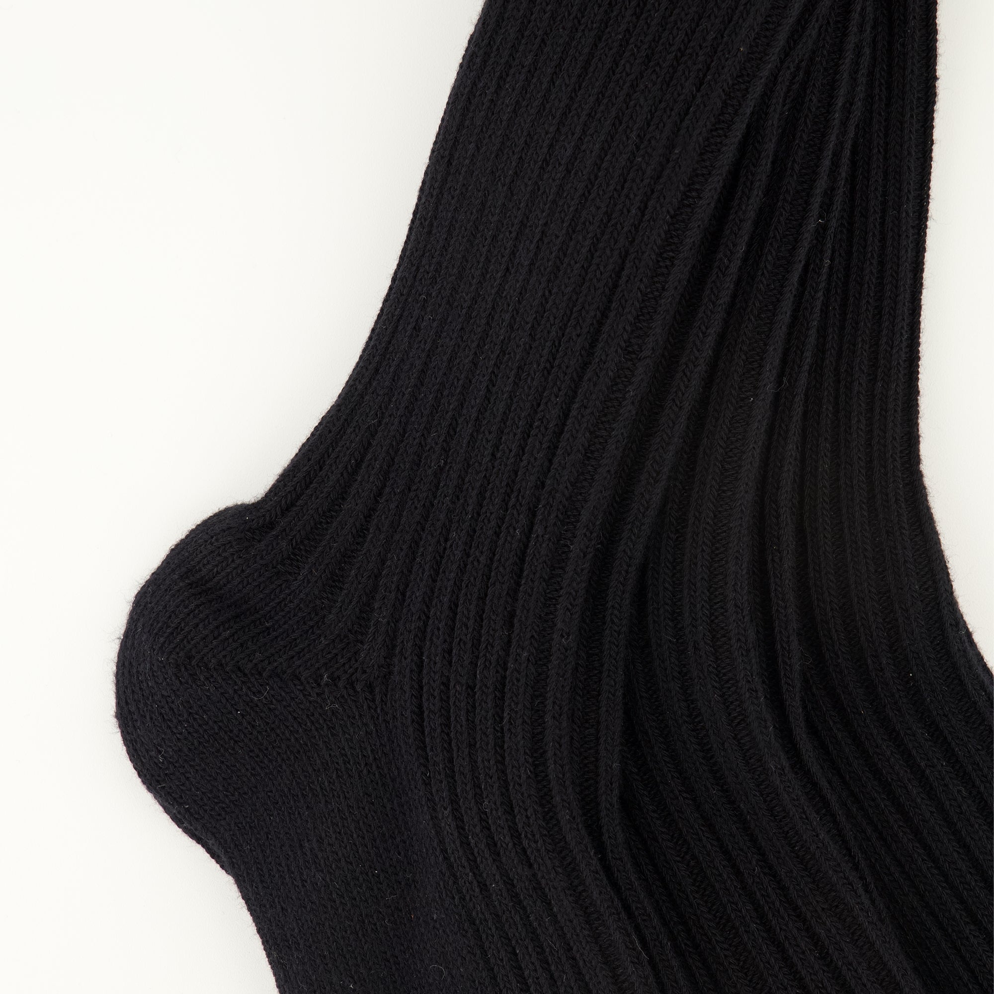 Image de l'article Lot de trois chaussettes AMI de coeur noir de la marque Ami PARIS pour Unisex - Saison Printemps-Été 2026 - Vue détaillée_1