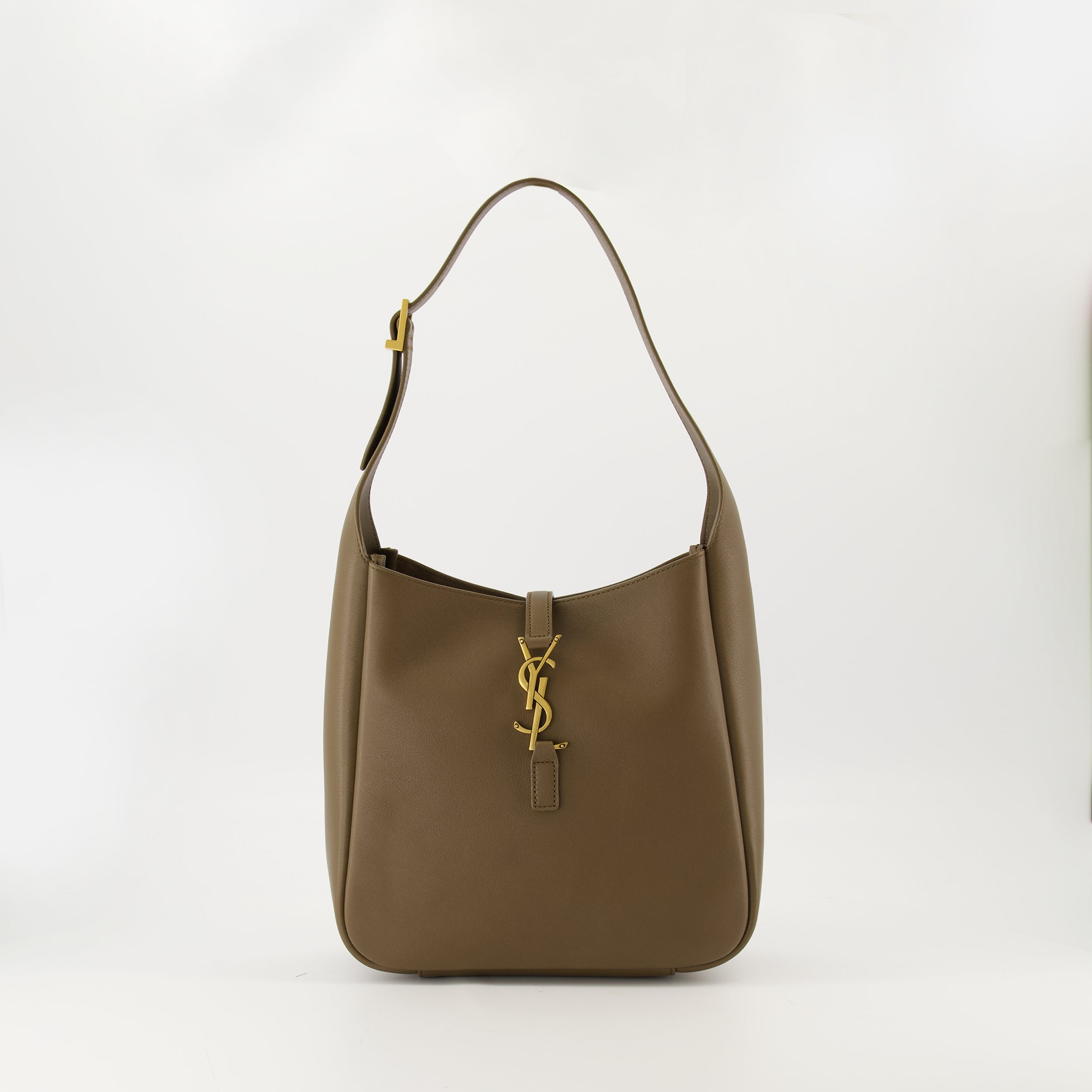 Image de l'article Le 5 à 7 small de la marque Saint Laurent pour Femme - Saison Automne-Hiver 2025 - Vue de Face