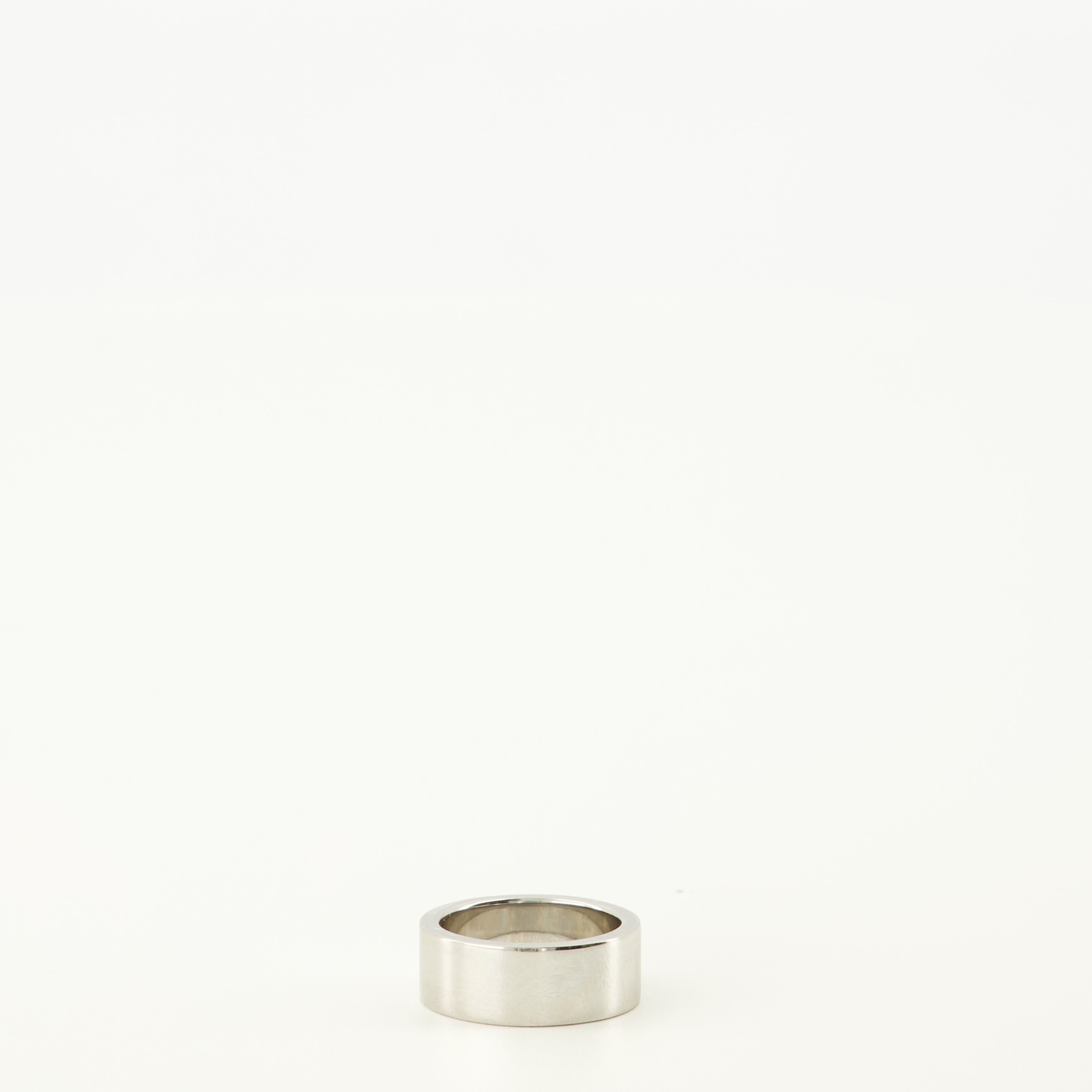 Image de l'article Bague Numeric argenté de la marque Mm6 pour Femme - Saison Printemps-Été 2026 - Vue de Dos