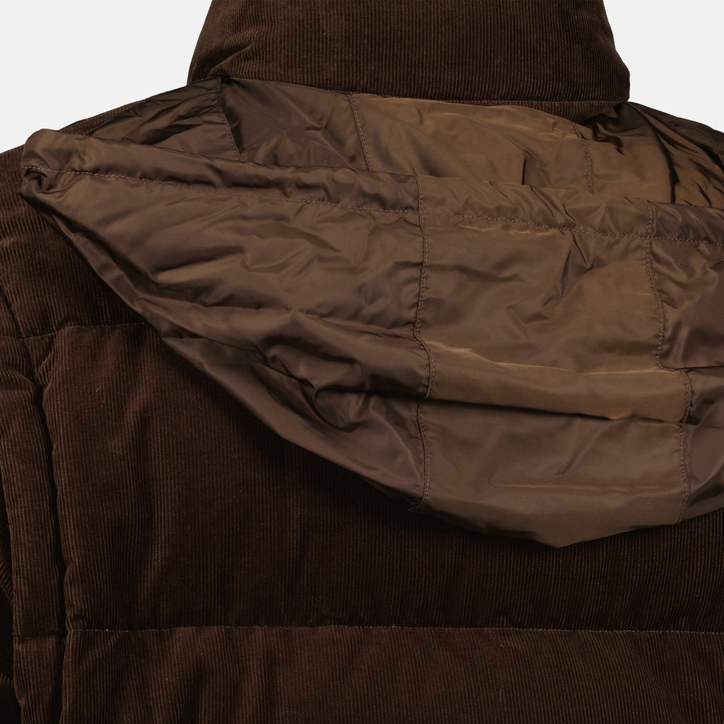 Image de l'article Doudoune en velours côtelé marron de la marque Prada pour Homme - Saison Automne-Hiver 2025 - Vue détaillée_4