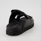 Zapatos abiertos Sandales à brides en cuir Prada Negro Homme