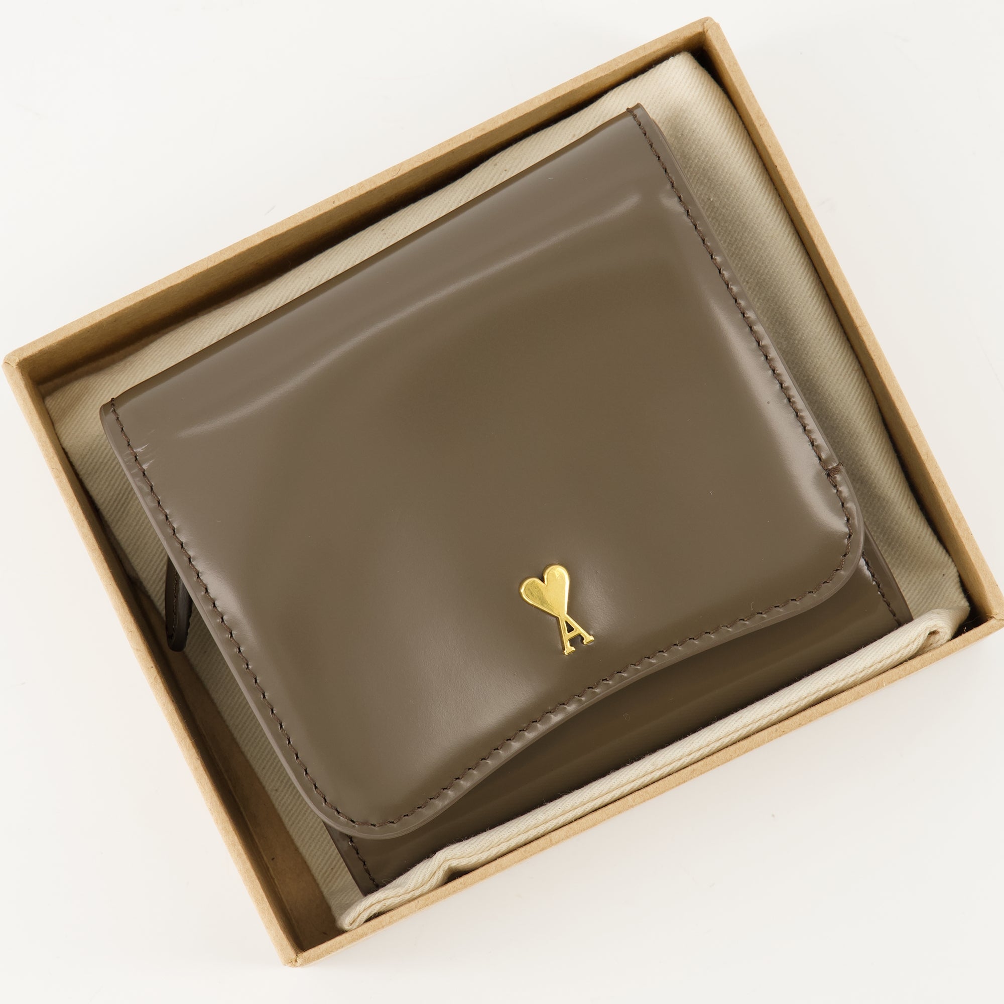 Image de l'article Portefeuilles Paris Paris de la marque Ami PARIS pour Unisex - Saison Automne-Hiver 2025 - Vue détaillée_3