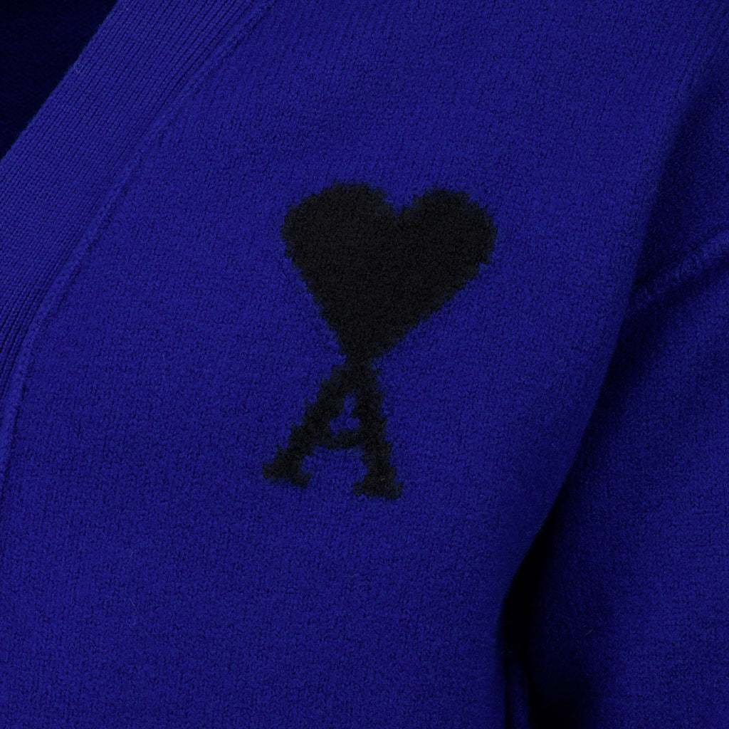 Maille Cárdigan AMI Corazón en lana azul eléctrico Ami PARIS Bleu foncé Unisexe