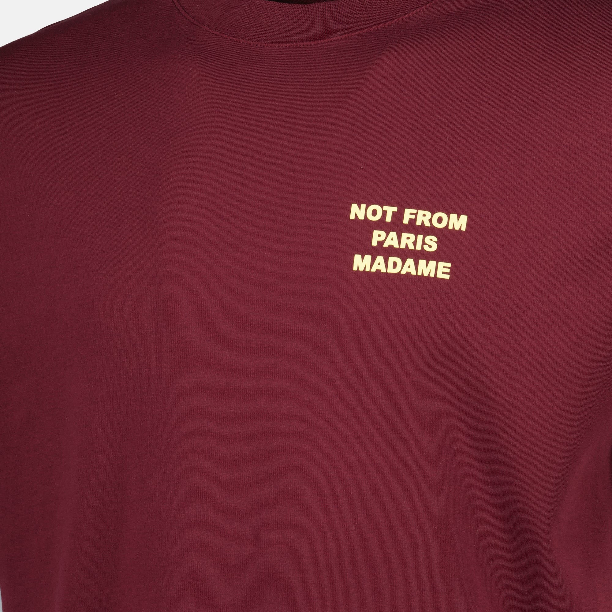 Immagine della T-shirt con slogan bordeaux del marchio Drole De Monsieur per uomo - Stagione Autunno-Inverno 2025 - Vista Dettagliata 1