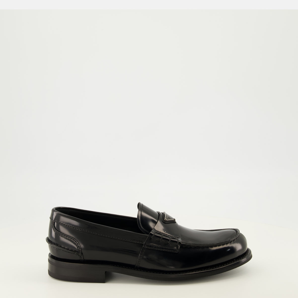 Mocassins Mocassins noir en cuir brossé Prada Noir Homme