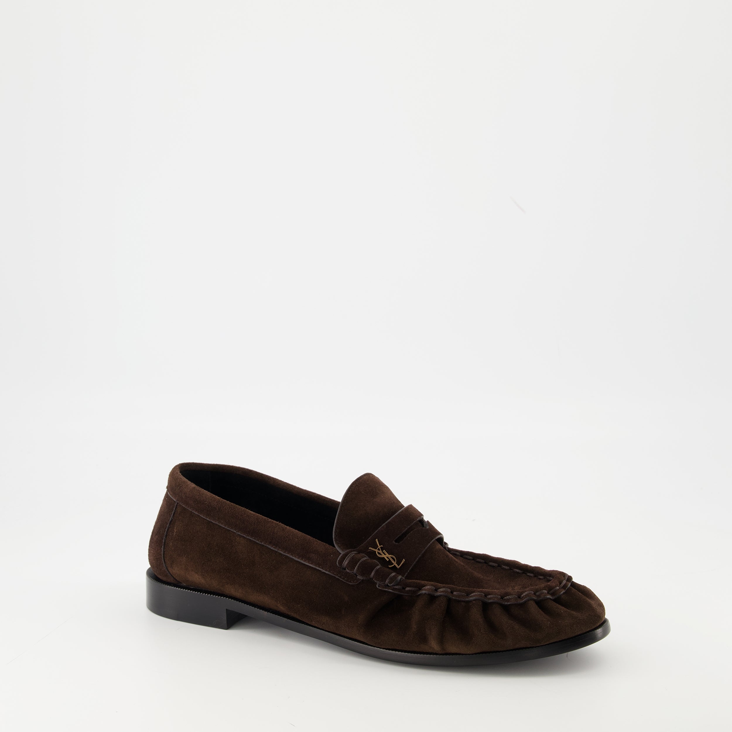 Image de l'article Mocassins Loafer Supple de la marque Saint Laurent pour Homme - Saison Automne-Hiver 2025 - Vue trois quarts avant droite
