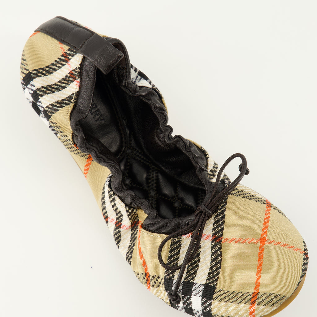 Image de l'article Ballerines Fawn Check beige de la marque Burberry pour Femme - Saison Printemps-Été 2026 - Vue détaillée de haut