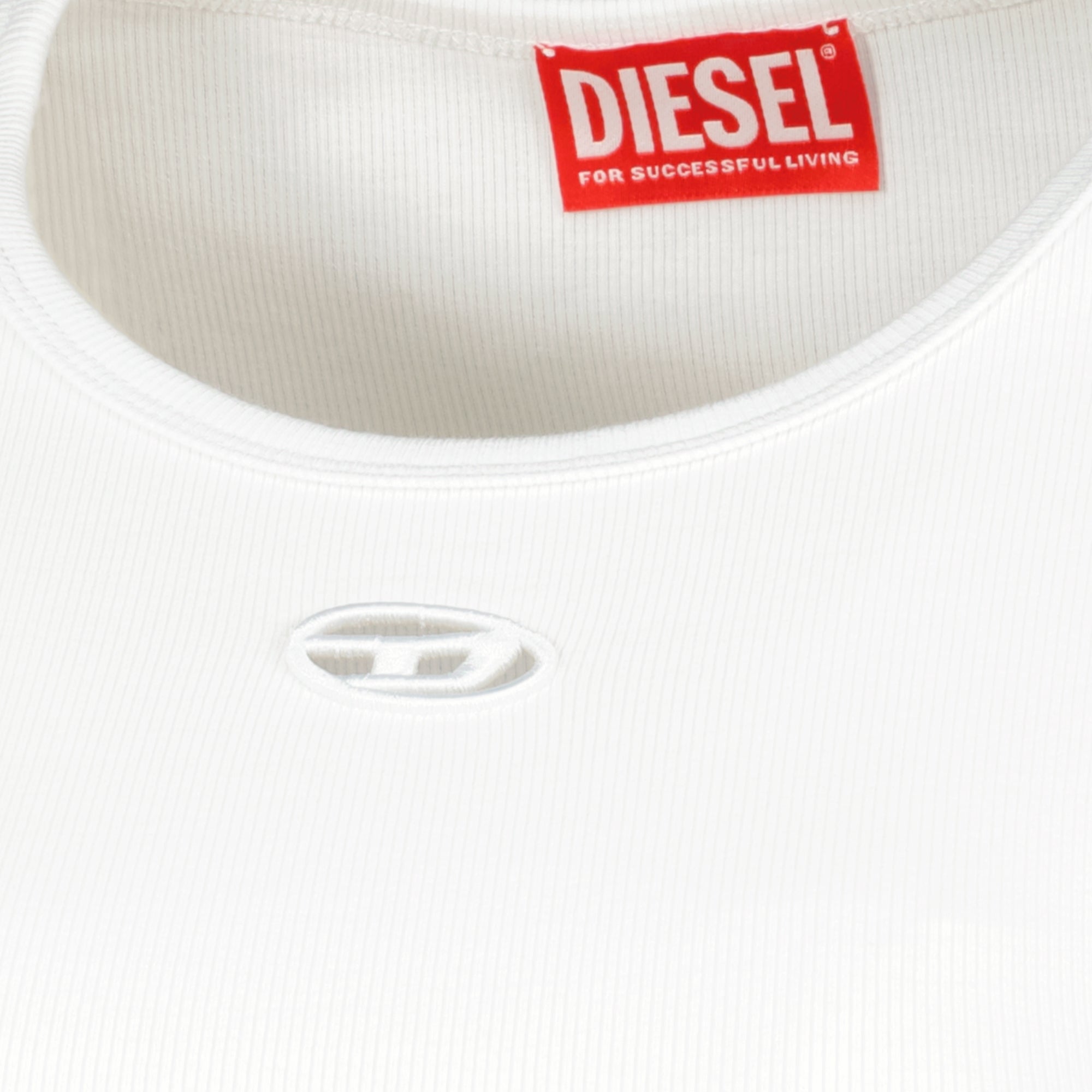 Image de l'article Top T-Bunny tail blanc de la marque Diesel pour Femme - Saison Printemps-Été 2026 - Vue détaillée_1