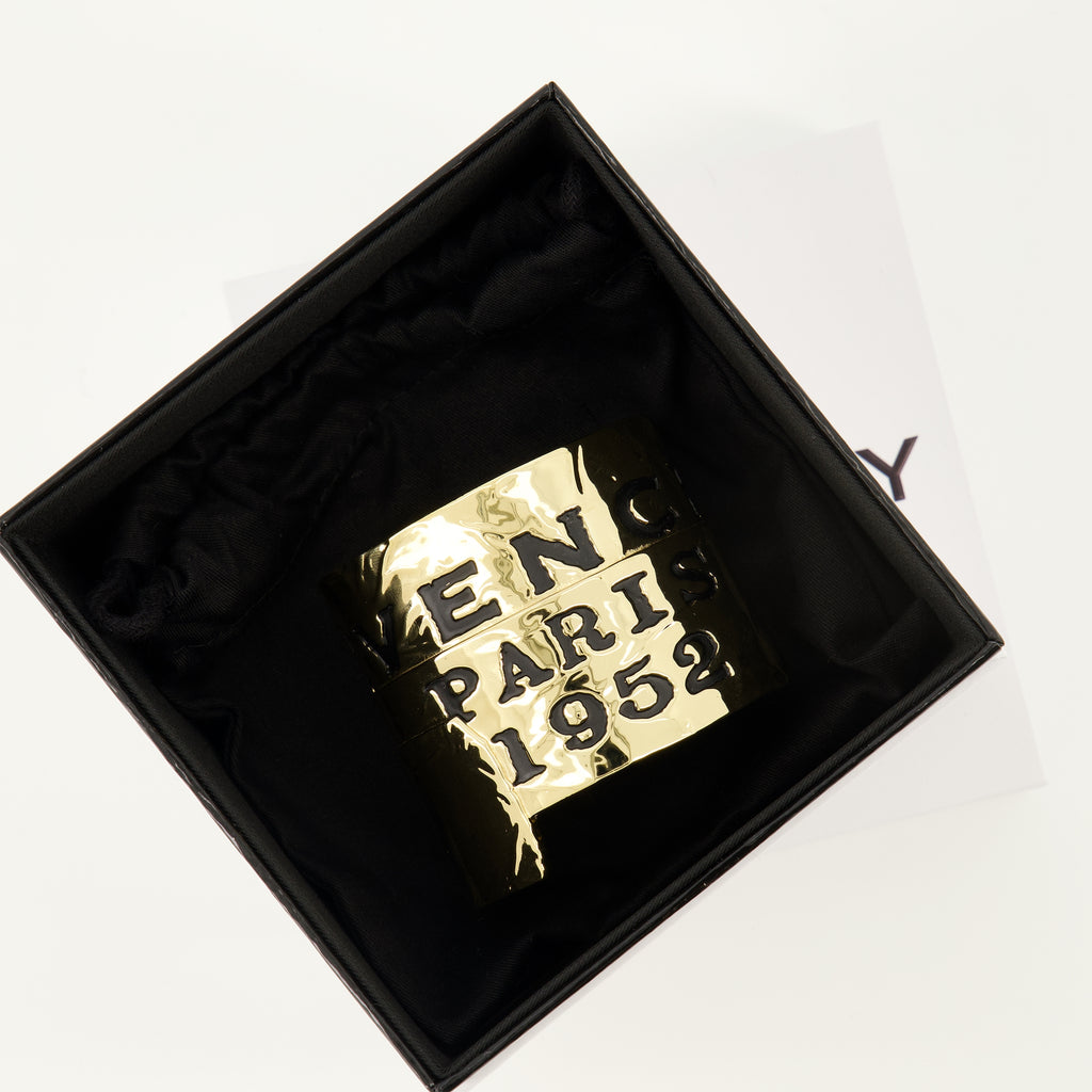 Image de l'article Manchette Givenchy Tape doré de la marque Givenchy pour Femme - Saison Automne-Hiver 2025 - Vue détaillée_2