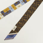 Imagem do lenço de seda multicolorido da marca Fendi para Mulheres - Coleção Primavera-Verão 2026 - Vista Detalhada_2