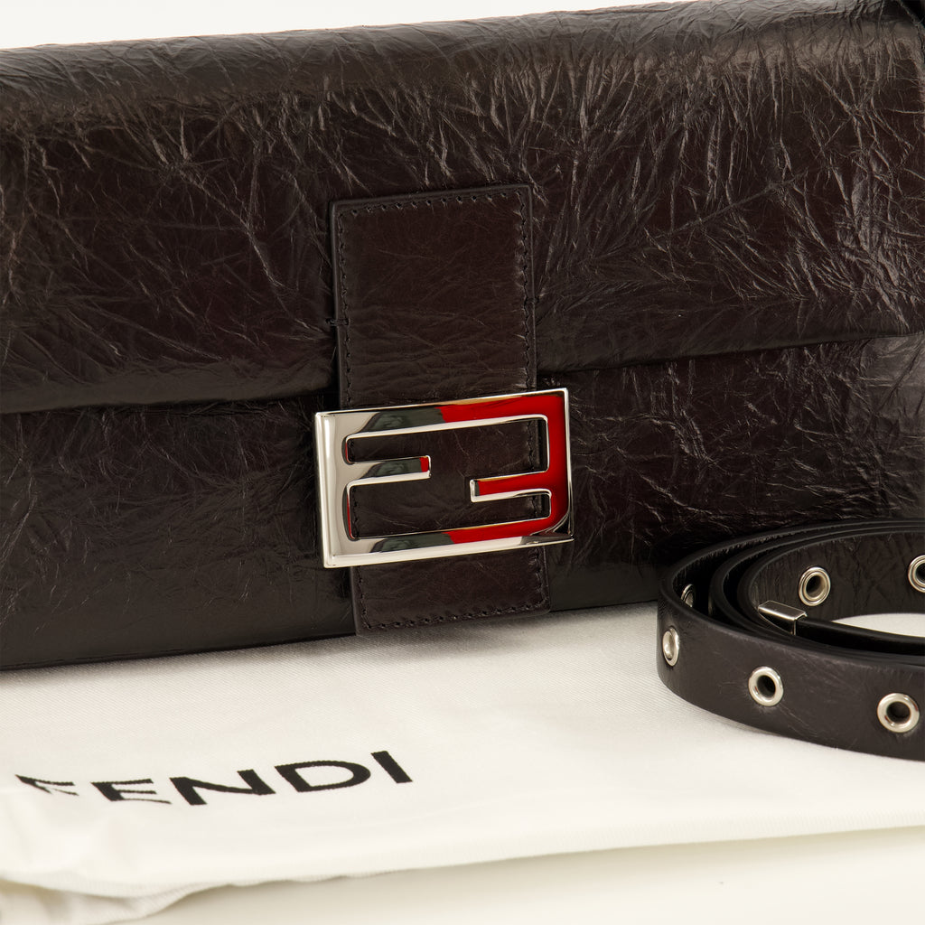 Sacs à main et épaule Schwarze Texturierte Leder Baguette® Tasche Fendi Noir Femme