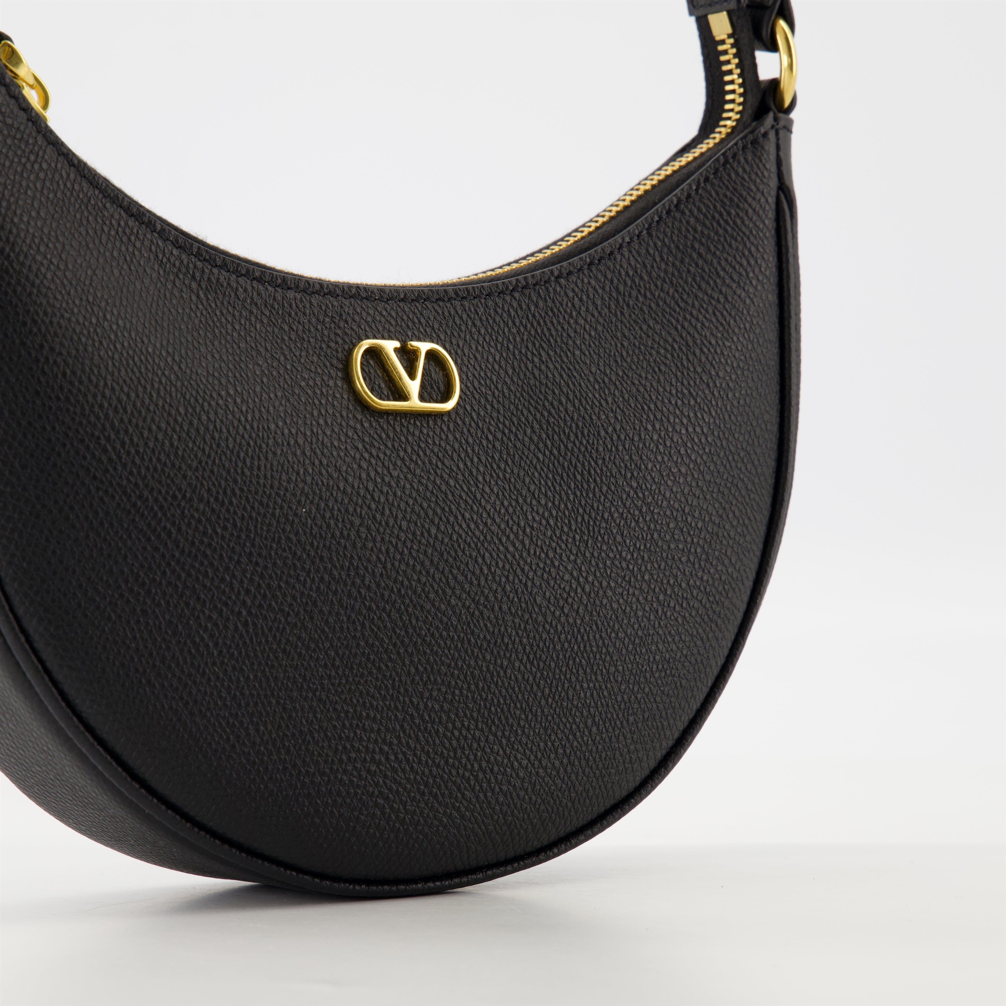 Sacs à main et épaule Mini sac Hobo Valentino Garavani Noir Femme