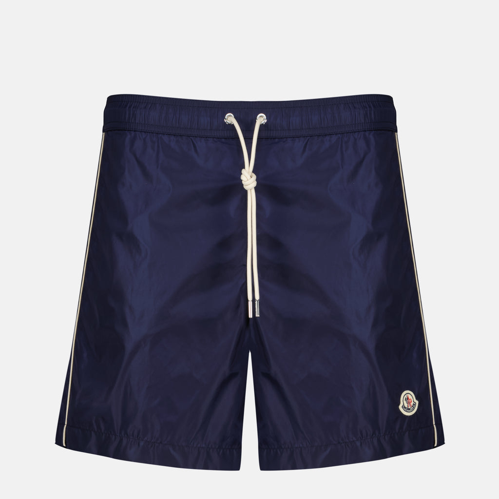 Image de l'article Short de bain liseré bleu marine en nylon de la marque Moncler pour Homme - Saison Printemps-Été 2026 - Vue de Face