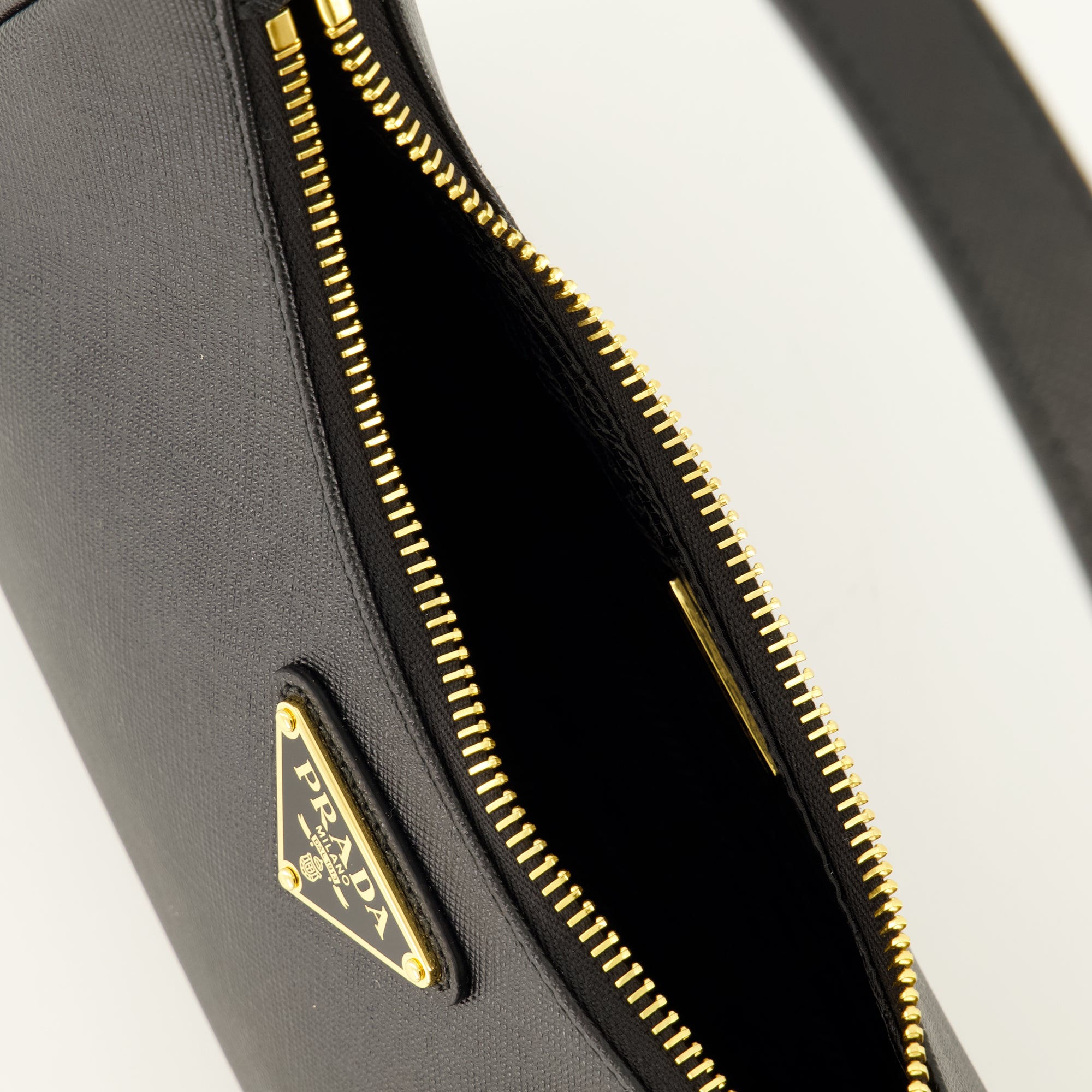 Sacs à main et épaule Mini Bag Re-Edition 2005 en Cuero Negro Prada Noir Femme