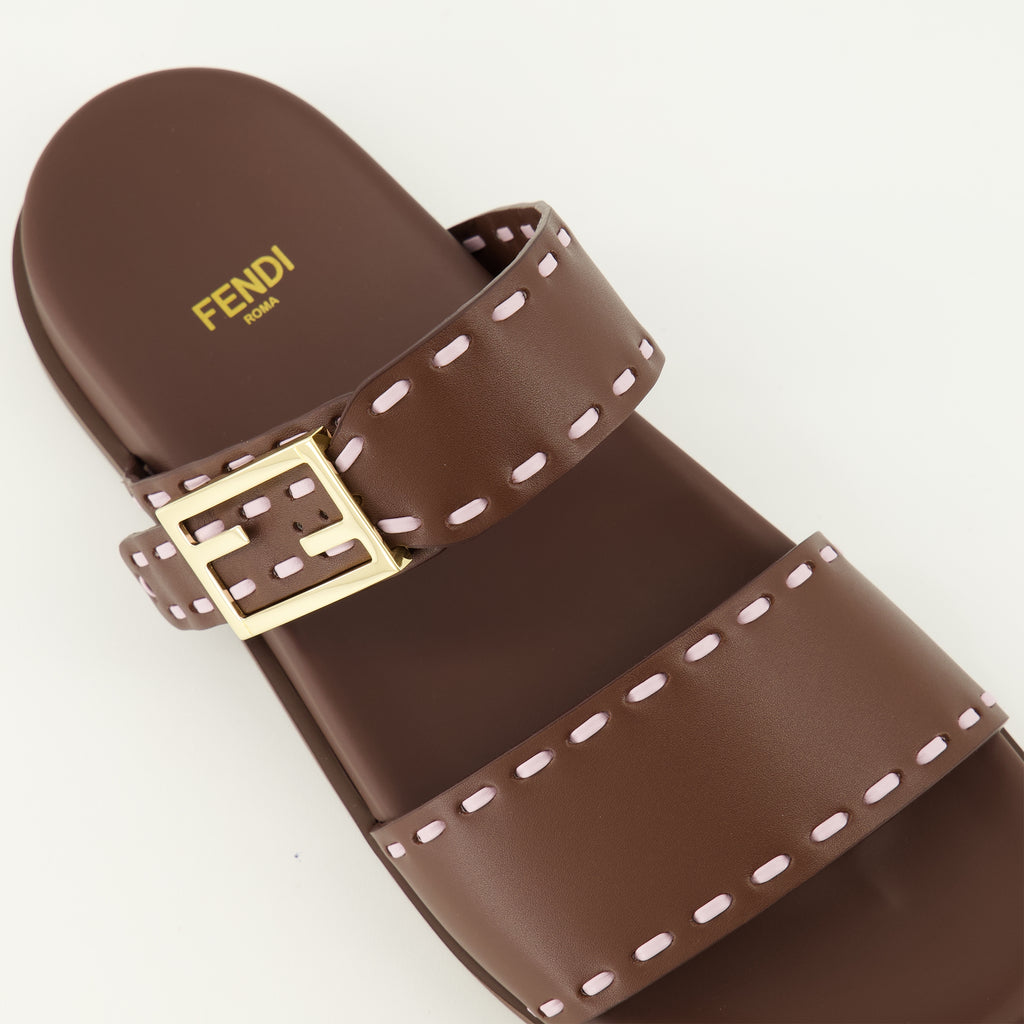 Chaussures ouvertes 펜디 필 브라운 가죽 샌들 Fendi Marron Femme
