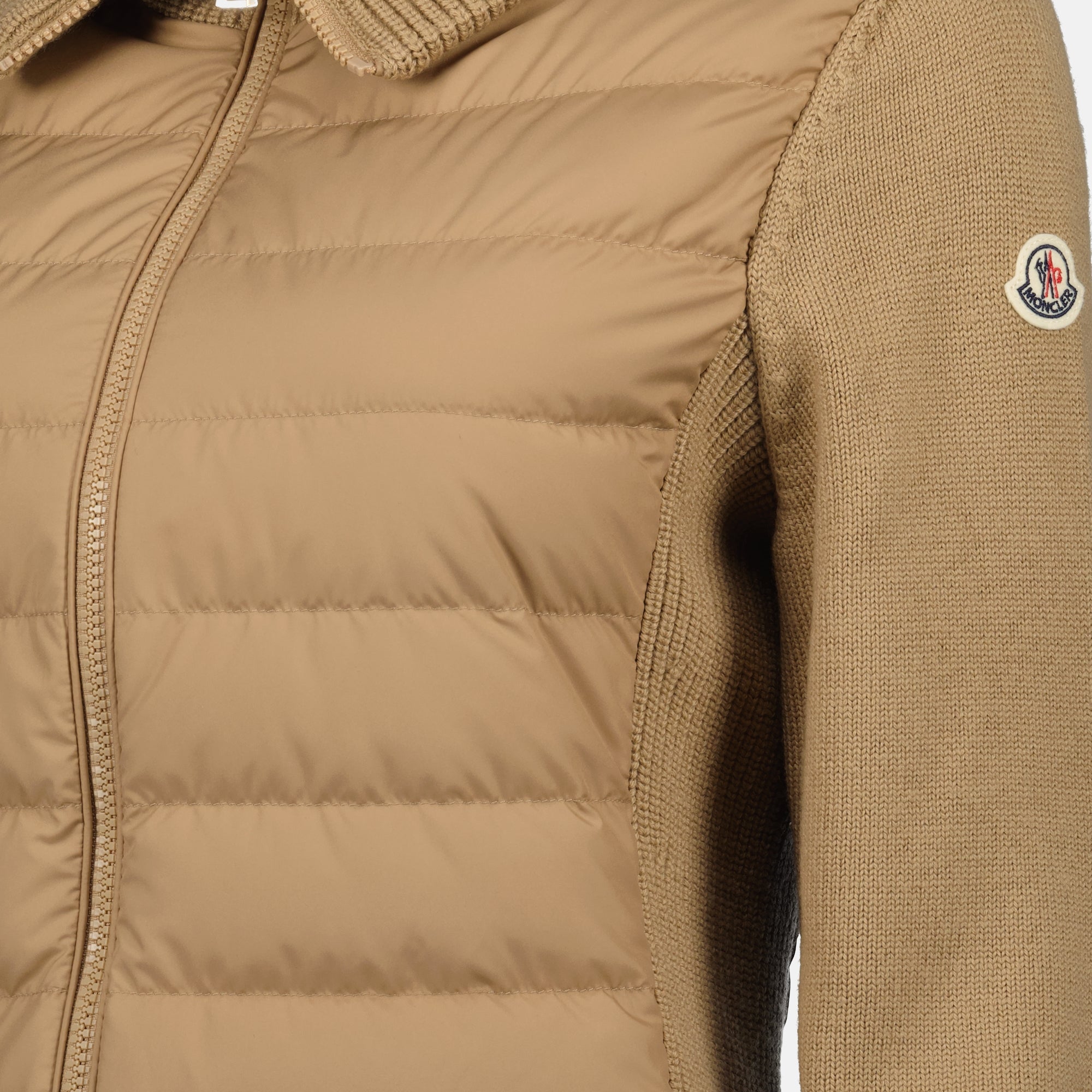 여성을 위한 Moncler 브랜드 이중 소재 재킷 이미지 - 2025 가을-겨울 - 상세 보기_1