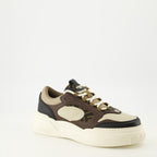 Image de l'article Baskets Fendi Force marron de la marque Fendi pour Homme - Saison Automne-Hiver 2025 - Vue trois quarts avant droite