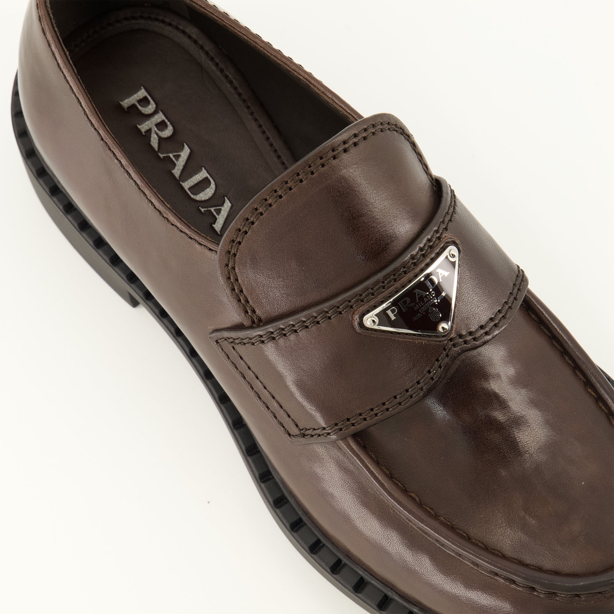 Mocassins Mocassini in pelle marrone Prada Marron Homme