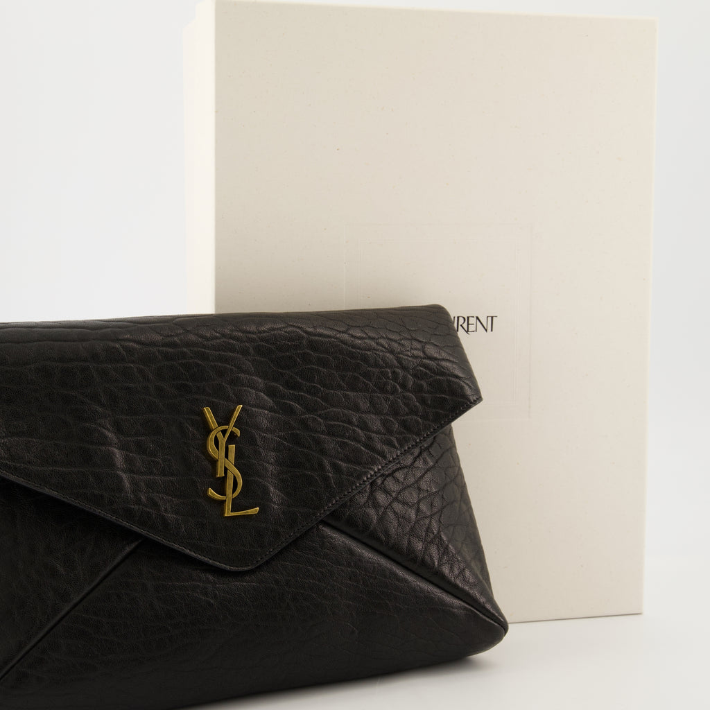 Clutches Clutch Envolvente Saint Laurent Negro Mujeres
