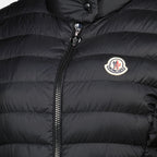 Immagine del gilet senza maniche Igens nero del marchio Moncler per donna - Stagione Primavera-Estate 2026 - Vista Dettagliata_1