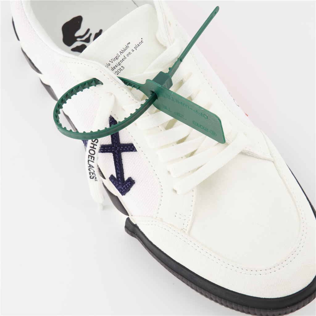 Sneaker OMIA085S22LEA001 0146 white navy b Off-White Blanco Homme
