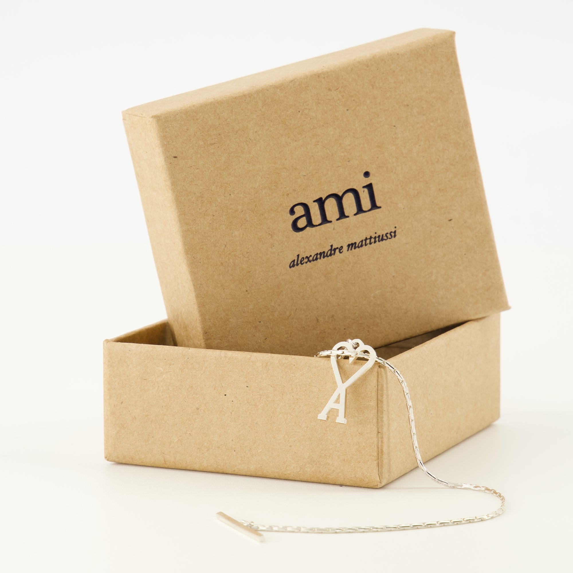 Image de l'article Collier AMI de coeur argenté de la marque Ami PARIS pour Unisex - Saison Printemps-Été 2026 - Vue détaillée_3