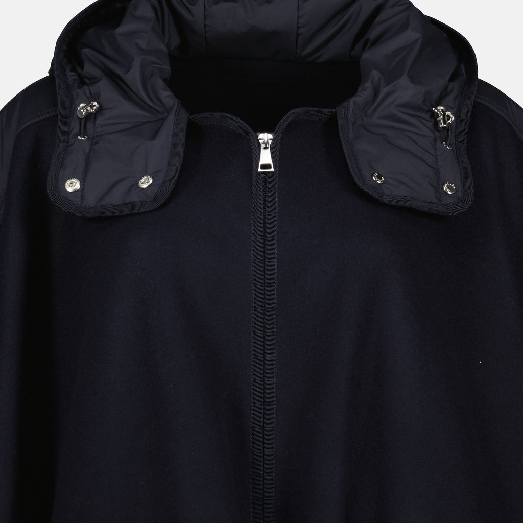 Image of the dark blue wool cape from the Moncler brand for Women - Spring-Summer 2026 - Detailed View_2