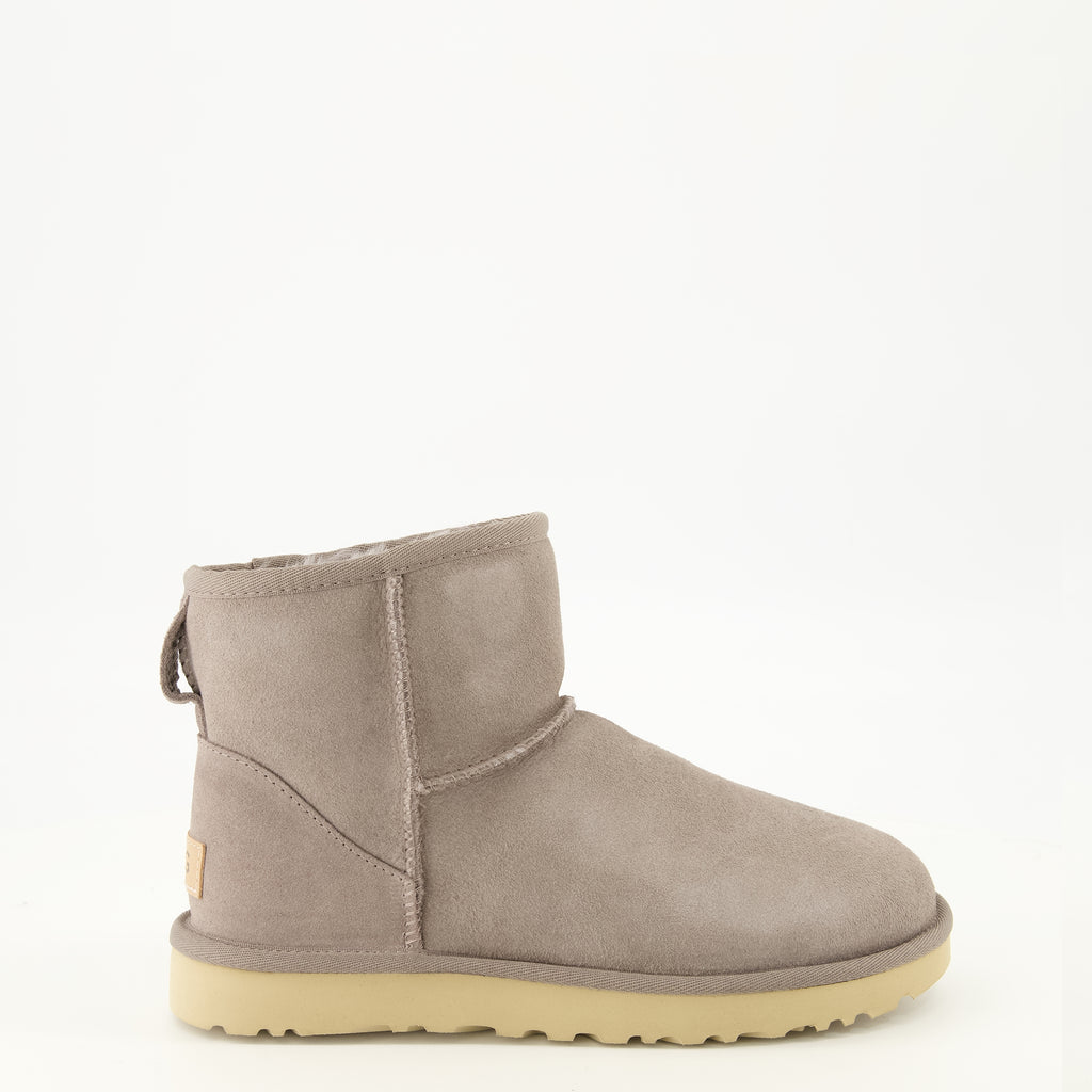 Bottines Botines Clásicos Mini II Grises Ugg Gris Femme