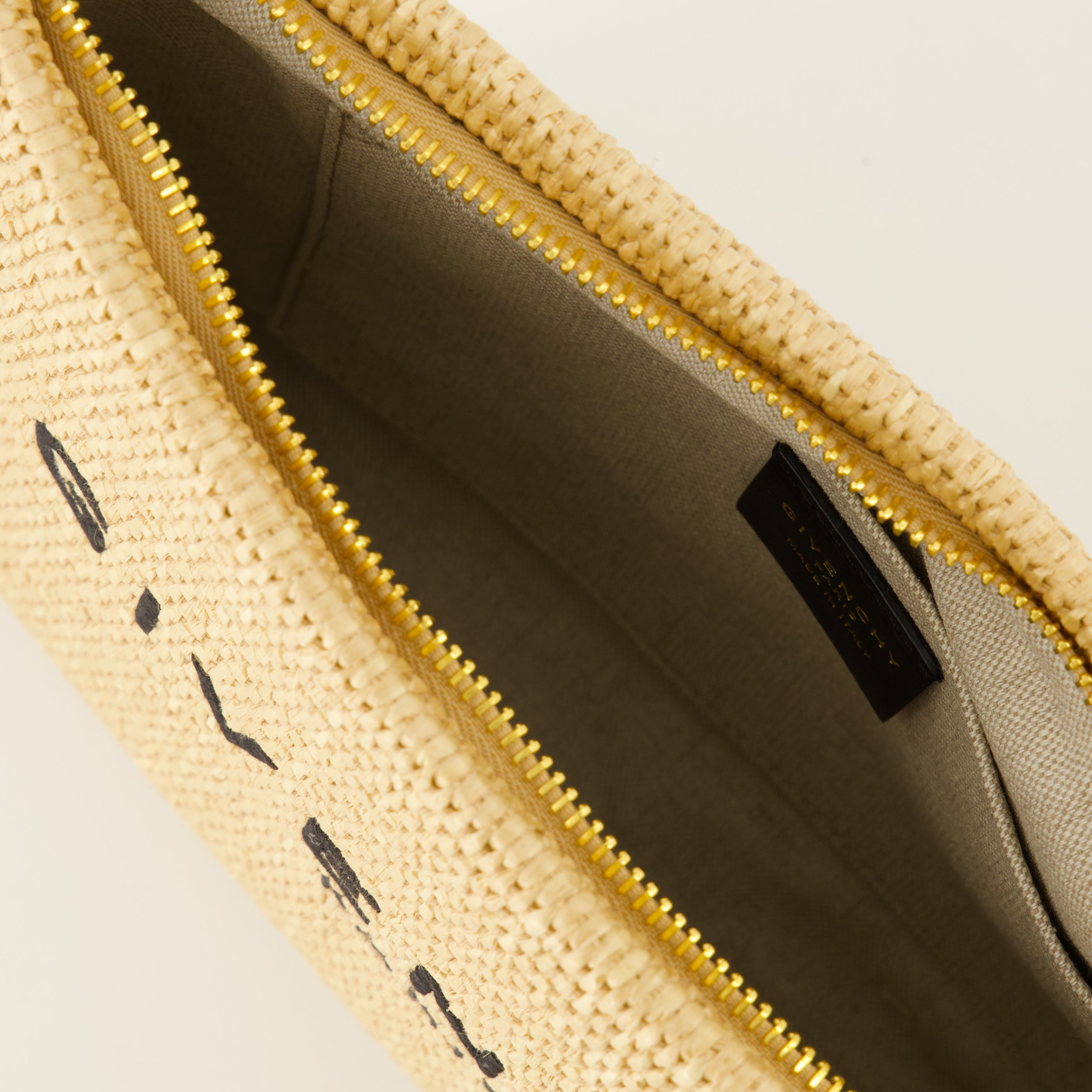 Pochettes Pochette en raphia beige Givenchy Beige Femme