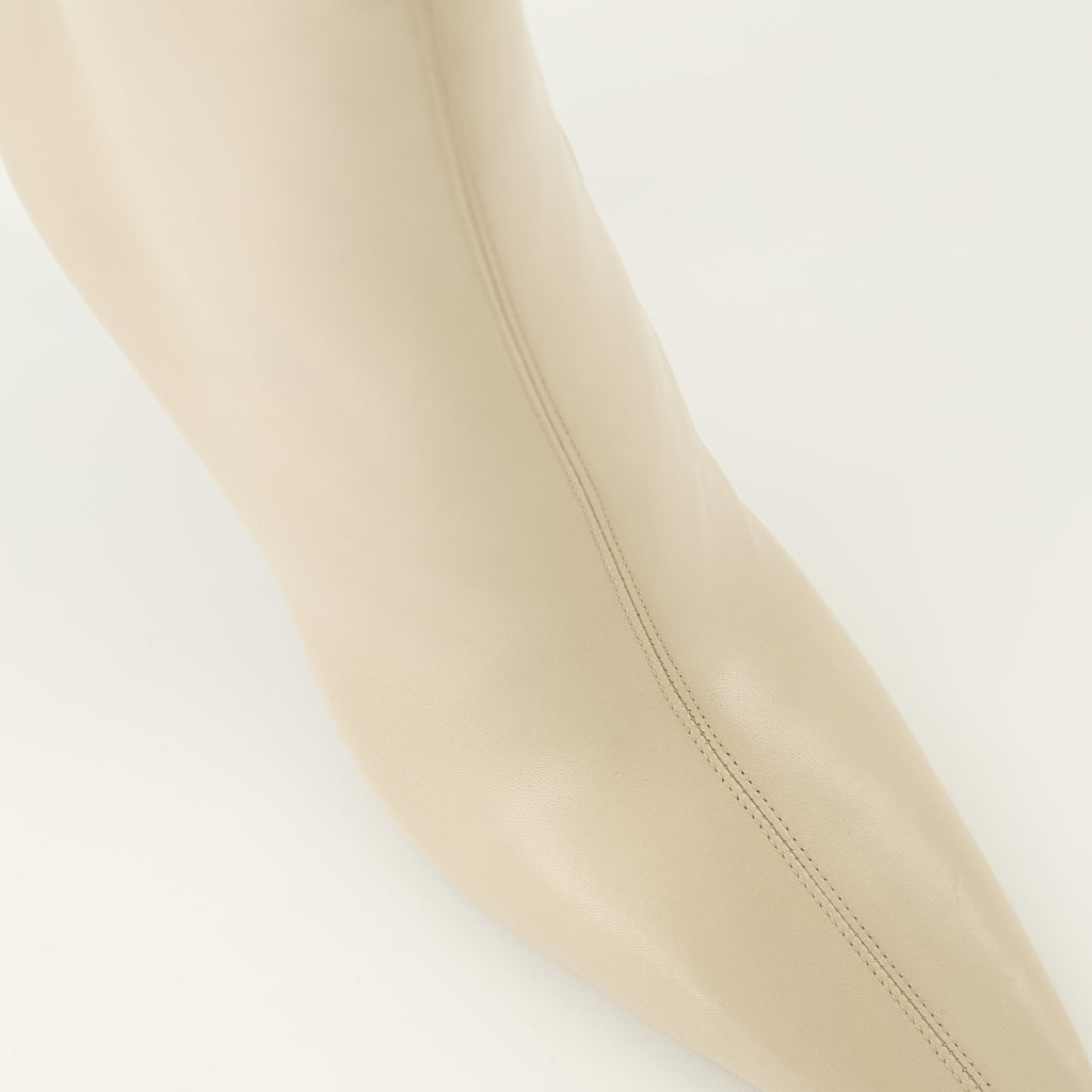 Image de l'article Bottines Jill de la marque Saint Laurent pour Femme - Saison Automne-Hiver 2025 - Vue détaillée de haut