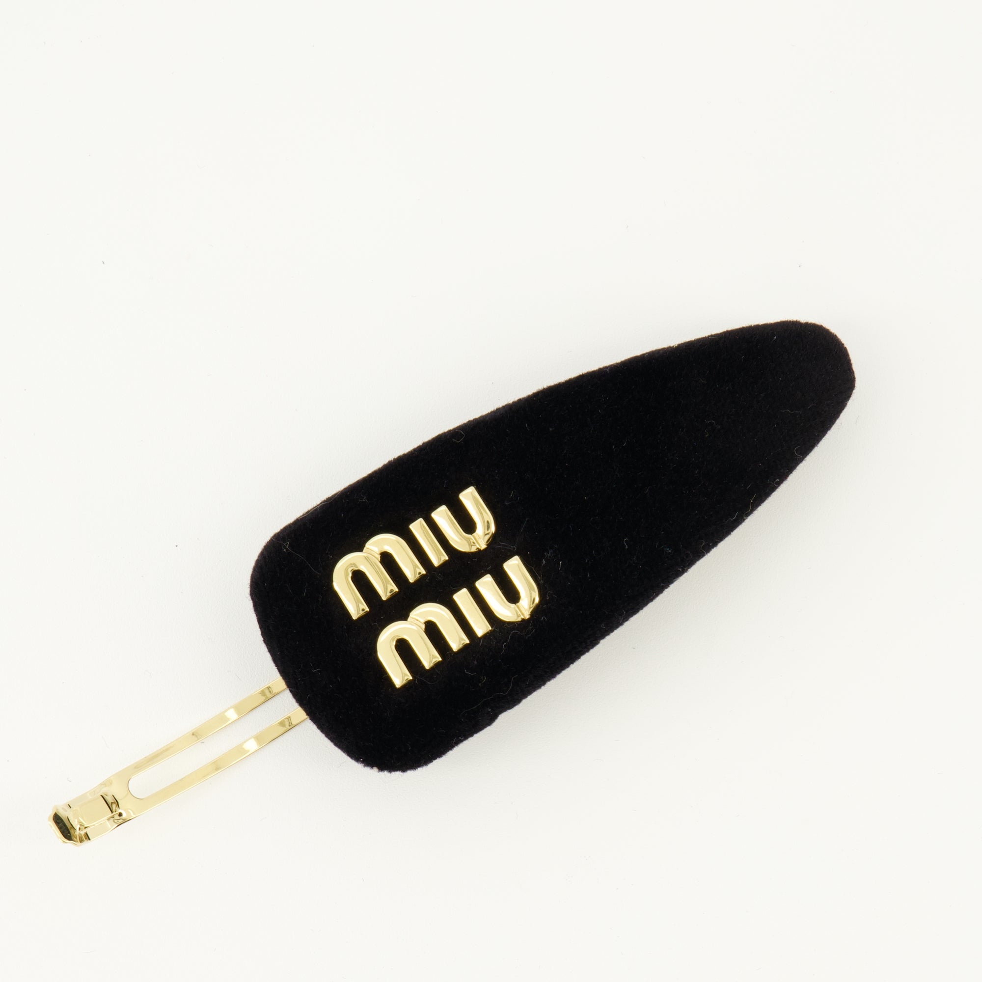 Image of the Miu Miu Women's Black Velvet Hair Clip - Spring-Summer 2026 - Detailed View_2