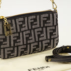 Imagem da bolsa Baguette em denim FF da marca Fendi para Mulher - Outono-Inverno 2025 - Vista Detalhada 2