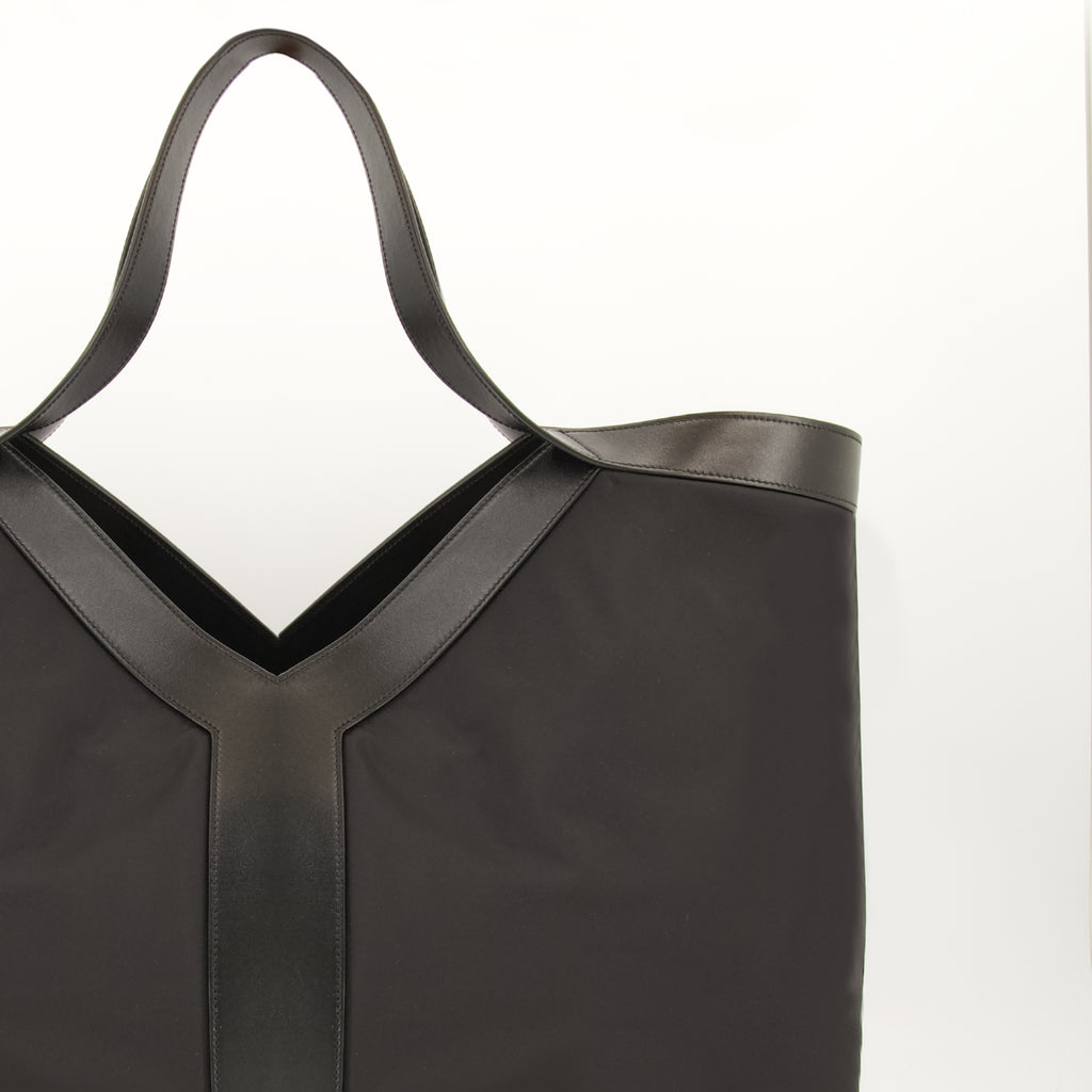Sacs cabas Y ラージ トートバッグ ブラック ナイロン Saint Laurent Noir Homme