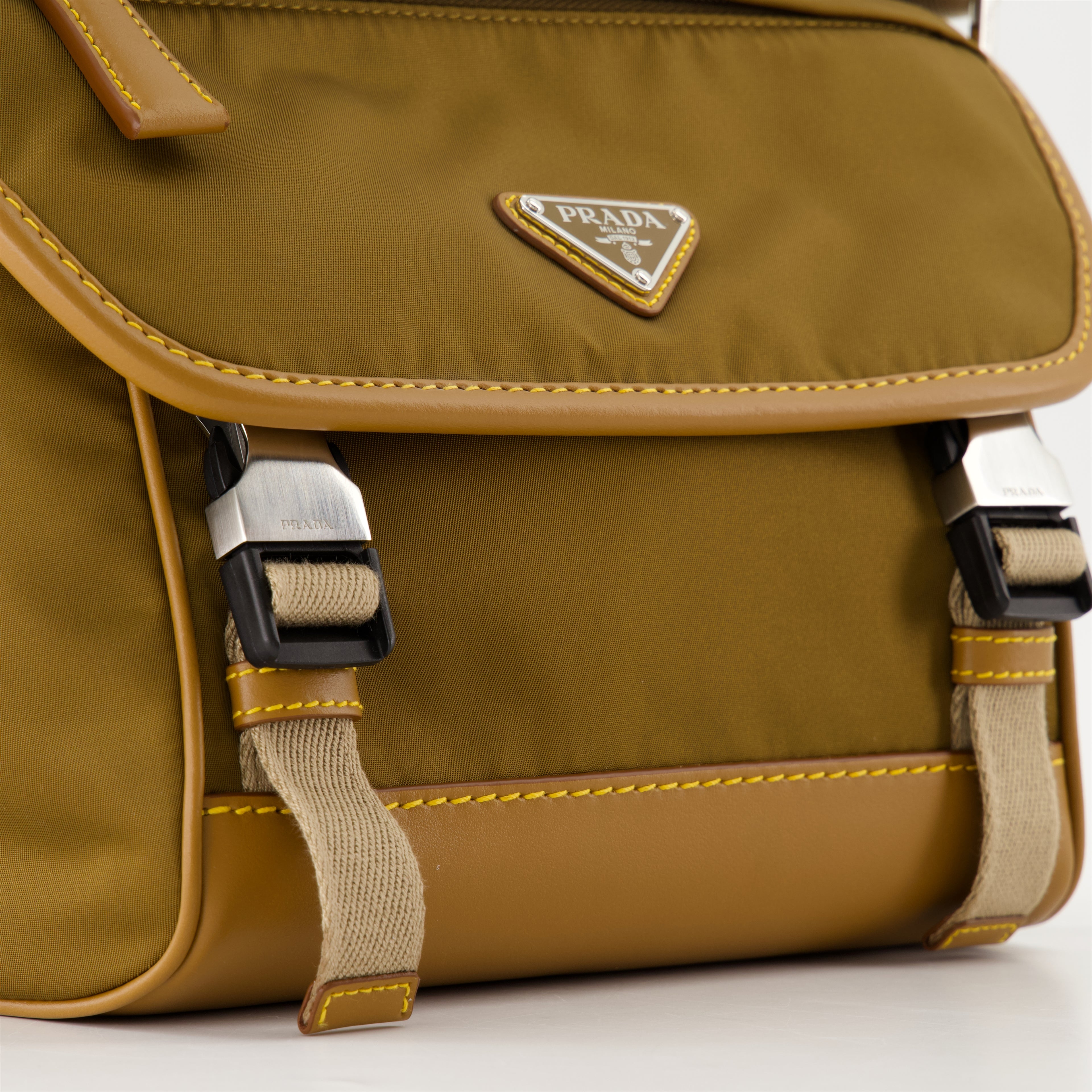 크로스백 Sacoche en Re-Nylon et cuir Prada 녹색 Homme