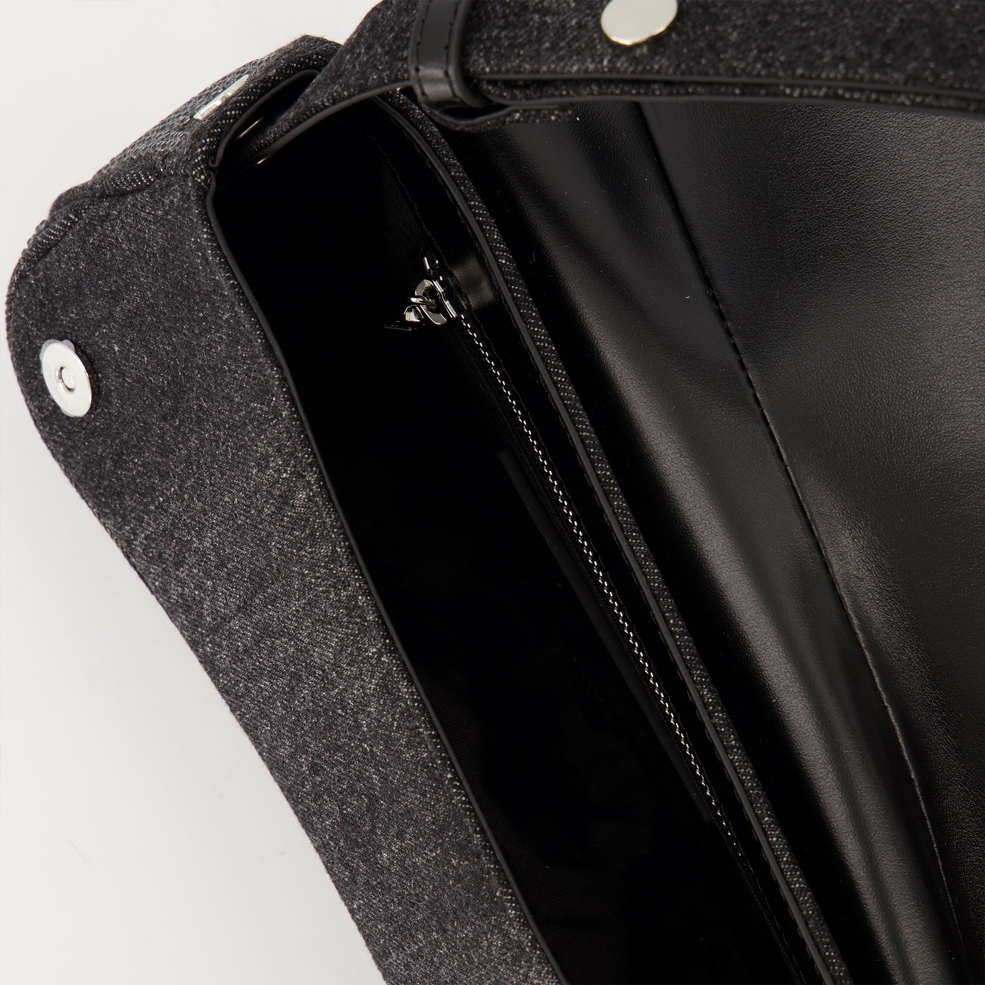 Imagen del bolso Play Clutch de Diesel para Mujer - Temporada Otoño-Invierno 2025 - Vista Detallada_3