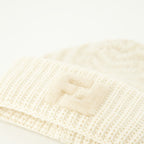 Imagem do gorro de lã branca da marca Fendi para Mulher - Temporada Outono-Inverno 2025 - Vista Detalhada_3
