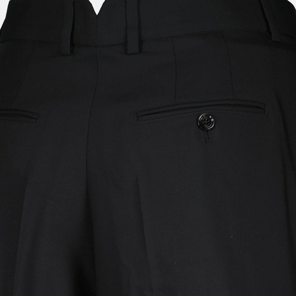 Image de l'article Bermuda noir en laine de la marque Ami PARIS pour Femme - Saison Printemps-Été 2026 - Vue détaillée_2