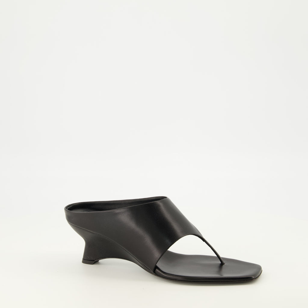 Chaussures ouvertes マーロウ ブラックレザー ミュール Khaite Noir Femme