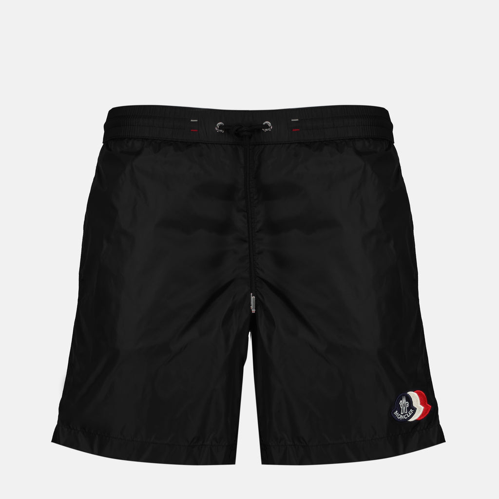 Image de l'article Short de bain à logo noir en nylon de la marque Moncler pour Homme - Saison Printemps-Été 2026 - Vue de Face