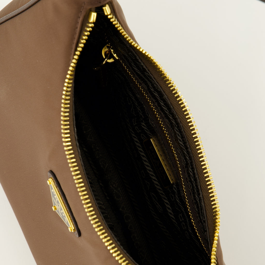 Sacs à main et épaule Mini Re-Edition 2005 Bag em Re-Nylon Castanho Prada Marron Femme