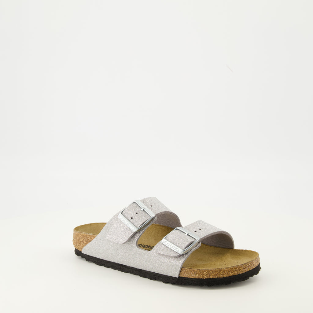 Image de l'article Sandales Arizona de la marque Birkenstock pour Femme - Saison Automne-Hiver 2025 - Vue trois quarts avant droite