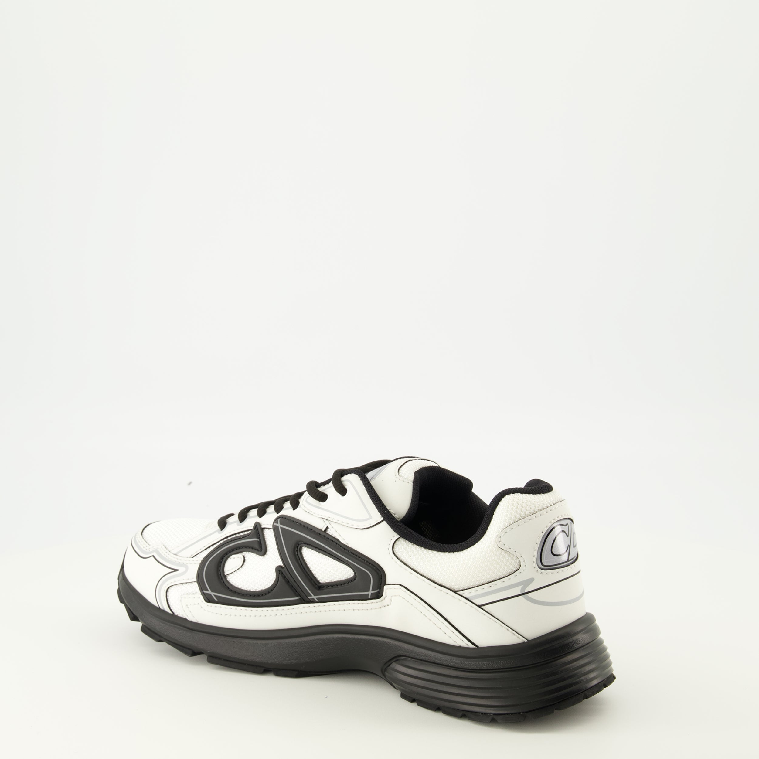 Bild der B30-Sneaker der Marke Dior für Herren - Herbst-Winter 2025 Saison - Dreiviertelansicht von hinten rechts