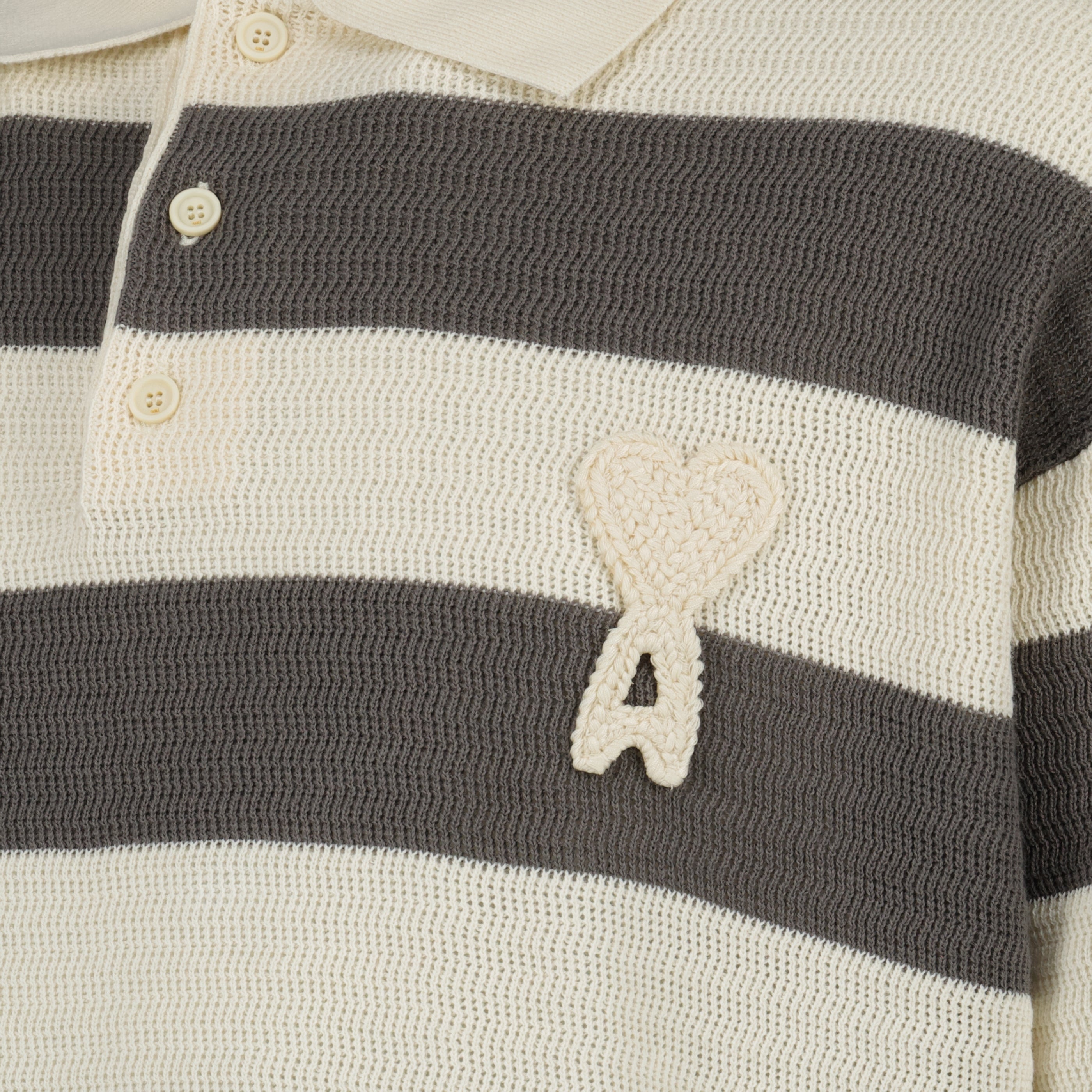 Image de l'article Polo en maille de coton blanc et marron de la marque Ami PARIS pour Homme - Saison Printemps-Été 2026 - Vue détaillée_1