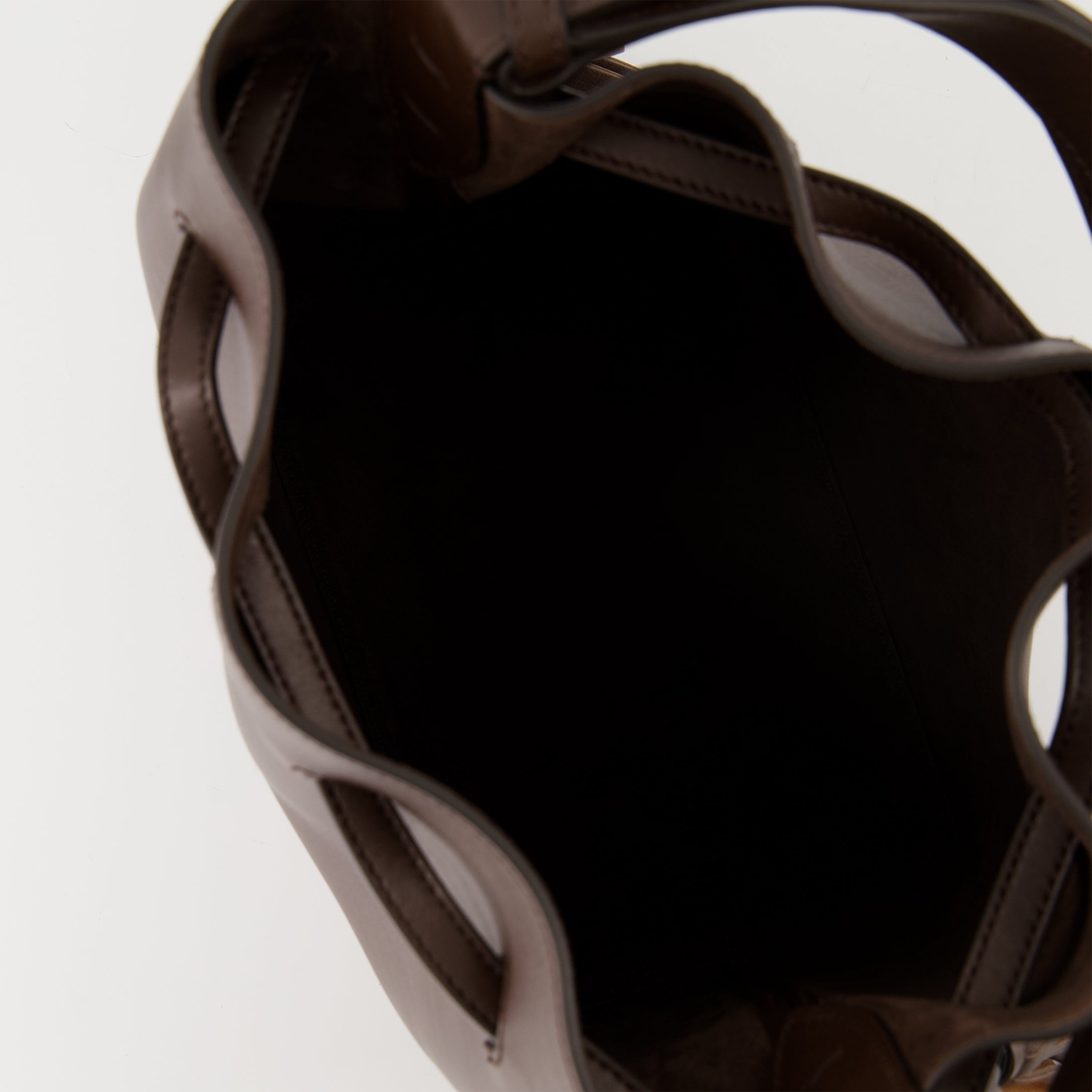 Sacs seau Bucket Bag So Bag Valentino Garavani Marron Femme