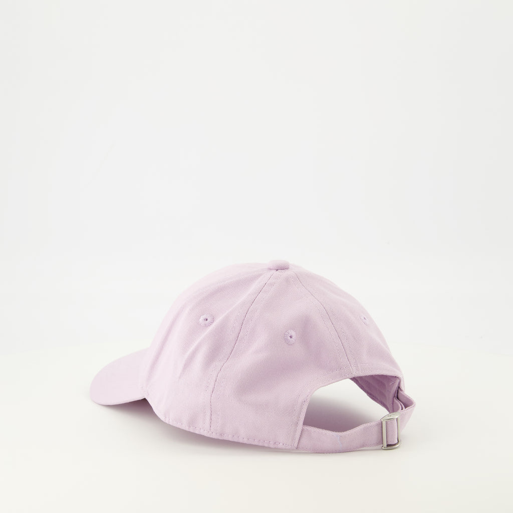 남성을 위한 Drole De Monsieur 브랜드의 보라색 슬로건 모자 이미지 - 2026년 봄/여름 시즌 - 상세 보기_2